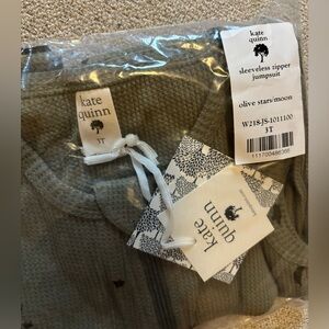 Kate Quinn sleeveless zipper jumpsuit olive stars + moon org. cotton thermal 3T